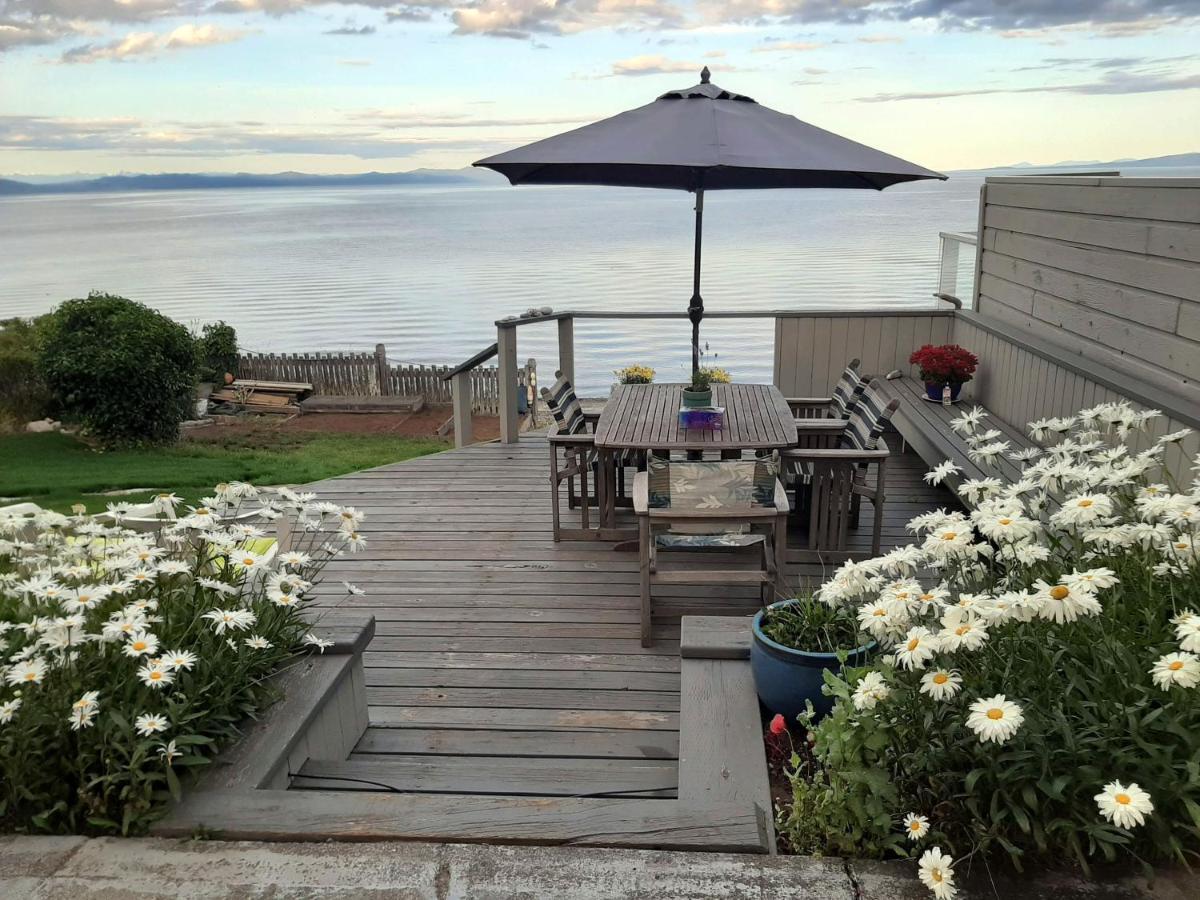 Oceanfront Paradise Comox Exterior foto